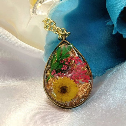 Preserved Real Flowers Teardrop Necklace, Pressed Flower Pendant, Custom-Made Necklace, Handmade Dried Flower Jewelry