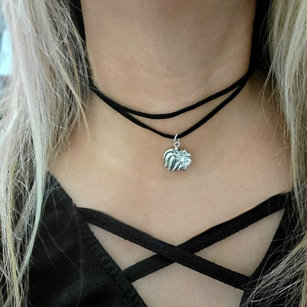 Silver Pumpkin & Leaf Choker, Adjustable Two-Layered Fall Season Necklace, Seasonal Chic Jewelry with Sophisticated Style