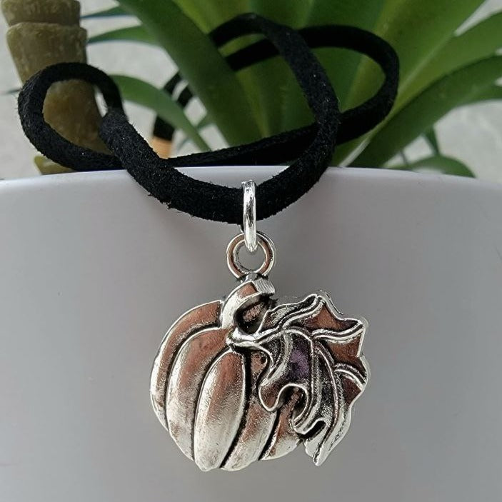 Silver Pumpkin & Leaf Choker, Adjustable Two-Layered Fall Season Necklace, Seasonal Chic Jewelry with Sophisticated Style