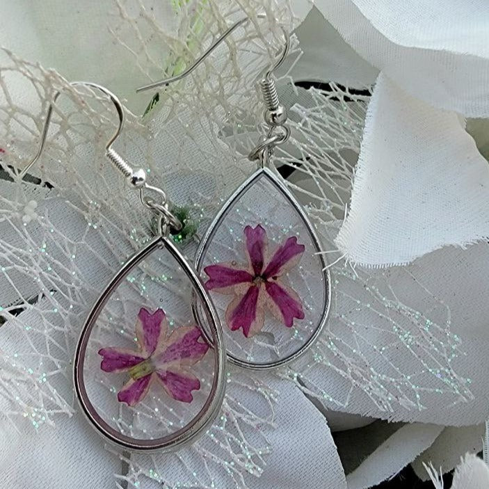 Purple Pansies Flower Drop Earring, Nature-Inspired Dangle, For Floral Enthusiast Statement Jewelry