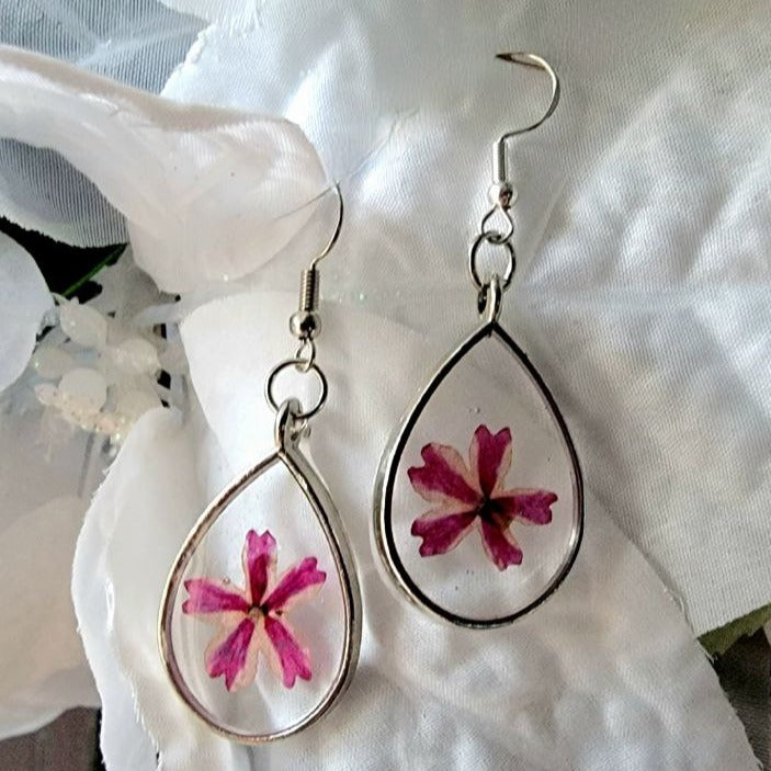 Purple Pansies Flower Drop Earring, Nature-Inspired Dangle, For Floral Enthusiast Statement Jewelry