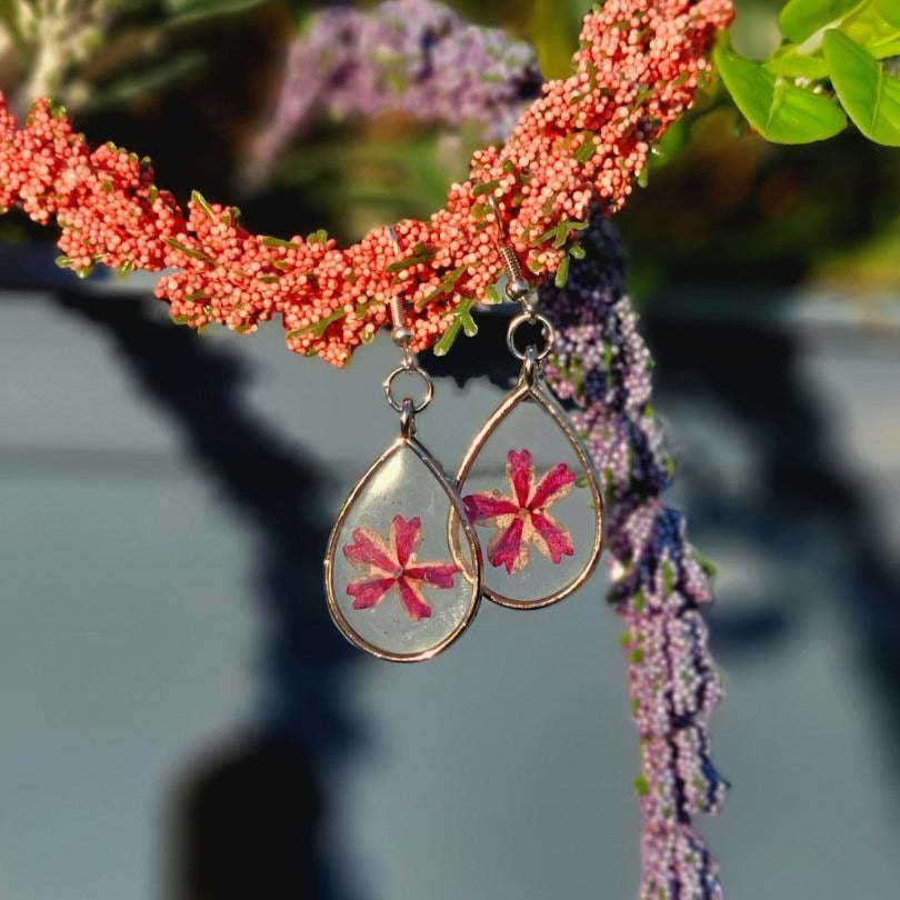 Purple Pansies Flower Drop Earring, Nature-Inspired Dangle, For Floral Enthusiast Statement Jewelry