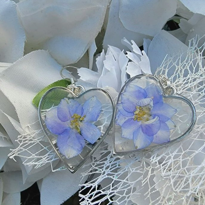 Pendientes de flores púrpuras vibrantes, joyería de resina de flores reales, colgante conservado naturalmente, joyería de declaración hecha a mano, gota inspirada en el jardín