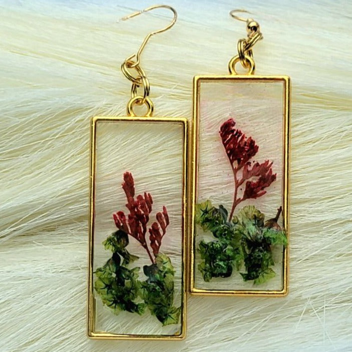 Véritables boucles d’oreilles longues Fuchsia et Fougères vertes, Bijoux de mode botaniques, Cadeau amoureux de la nature, Dangle écologique, Bijoux artisanaux, Handm unique