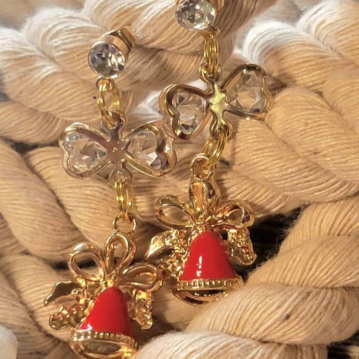 Bijoux de Noël rouge et or, boucle d’oreille de vacances avec rubans dorés, goutte festive délicate, accessoire de déclaration saisonnière, pendentif de fête chatoyant