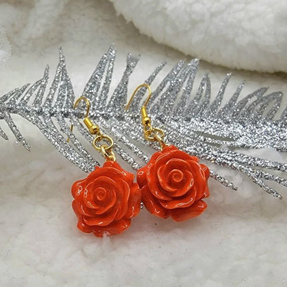 Boucle d’oreille Radiant Red Rose Drop, inspirée de la nature, goutte mignonne, cadeau romantique, pièce de mode florale intemporelle, cadeau de la Saint-Valentin, unique et tendance