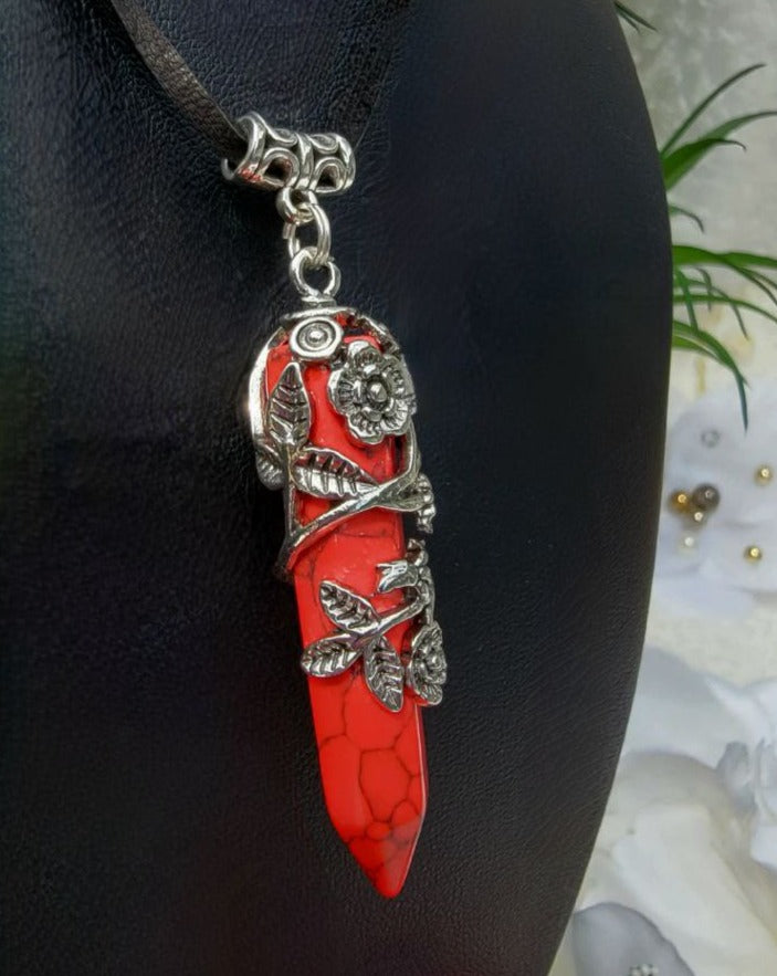 Collier en cristal de quartz Red Stone Bullet, pierre précieuse en cuir pour hommes, pendentif enveloppé de fil, bijoux rustiques, inspiré de la nature, accessoire de mode audacieux