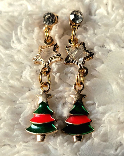 Traditional Christmas Color Earrings, Elegant Festive Season Jewelry, Red & Green Festive Dangle, Holiday Season Sparkling Accessory