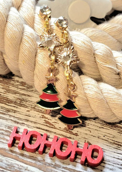 Traditional Christmas Color Earrings, Elegant Festive Season Jewelry, Red & Green Festive Dangle, Holiday Season Sparkling Accessory