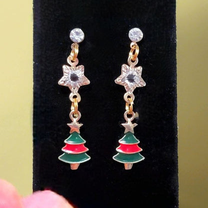 Traditional Christmas Color Earrings, Elegant Festive Season Jewelry, Red & Green Festive Dangle, Holiday Season Sparkling Accessory