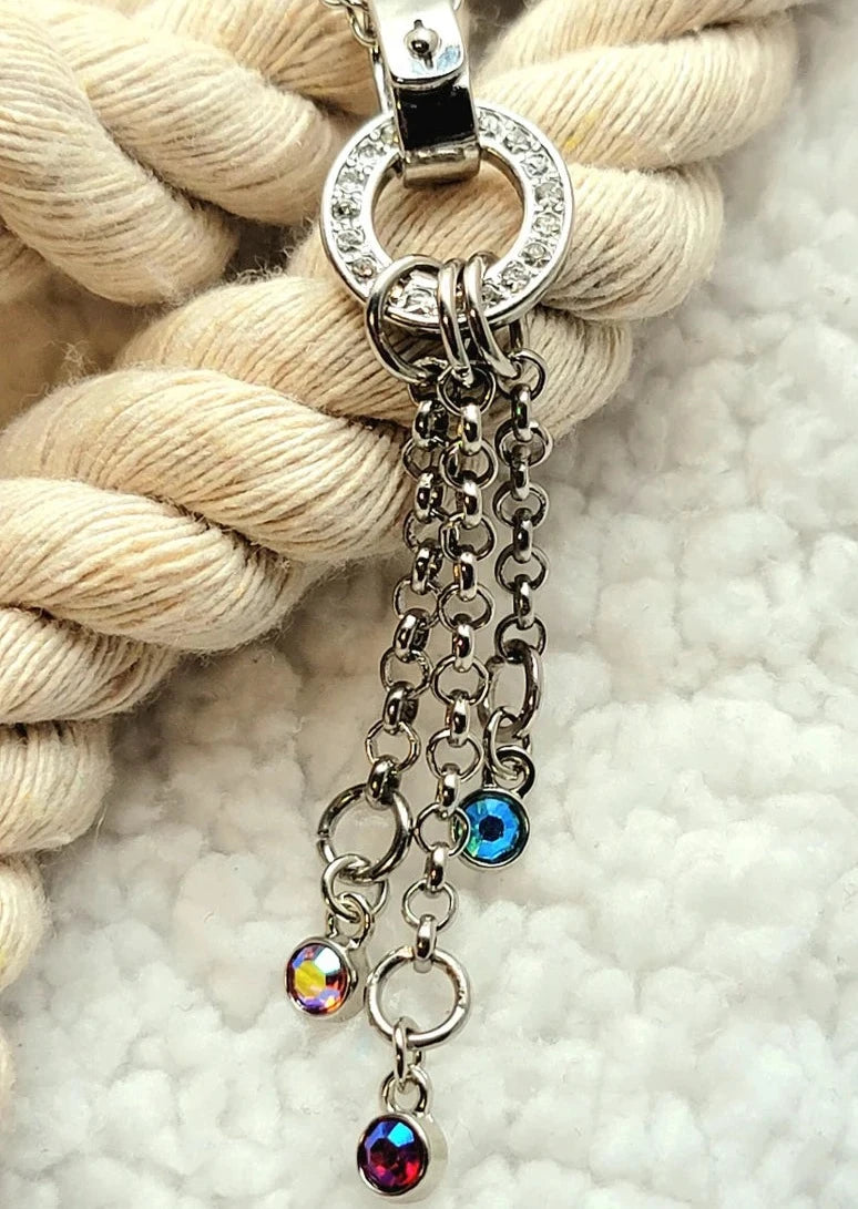 Élégant pendentif en argent pendant, bijoux Boho fantaisistes, collier en cascade de strass multicolores, accessoire irisé Boho Chic