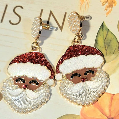 Diseño clásico de Papá Noel con detalles de perlas, joyería navideña festiva con esmalte dorado, aretes navideños caprichosos, colgantes para realzar el atuendo de fiesta