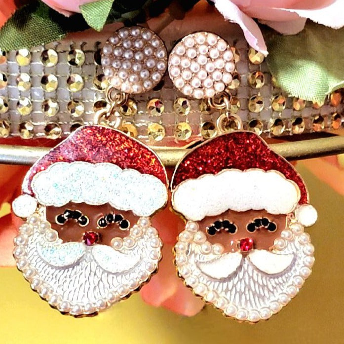 Diseño clásico de Papá Noel con detalles de perlas, joyería navideña festiva con esmalte dorado, aretes navideños caprichosos, colgantes para realzar el atuendo de fiesta