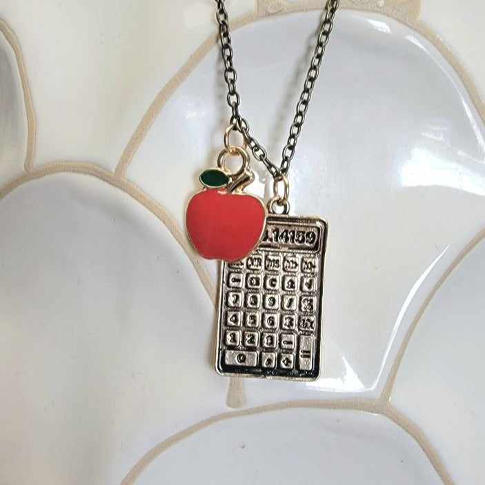 Stylish Calculator Necklace for Math Lovers, Fun Teacher Gift, Accountant Present, Cute Jewelry, Perfect Retirement Gift