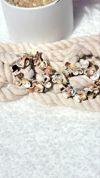 Beach Vibe Seashell Bracelet - Spiral Pattern