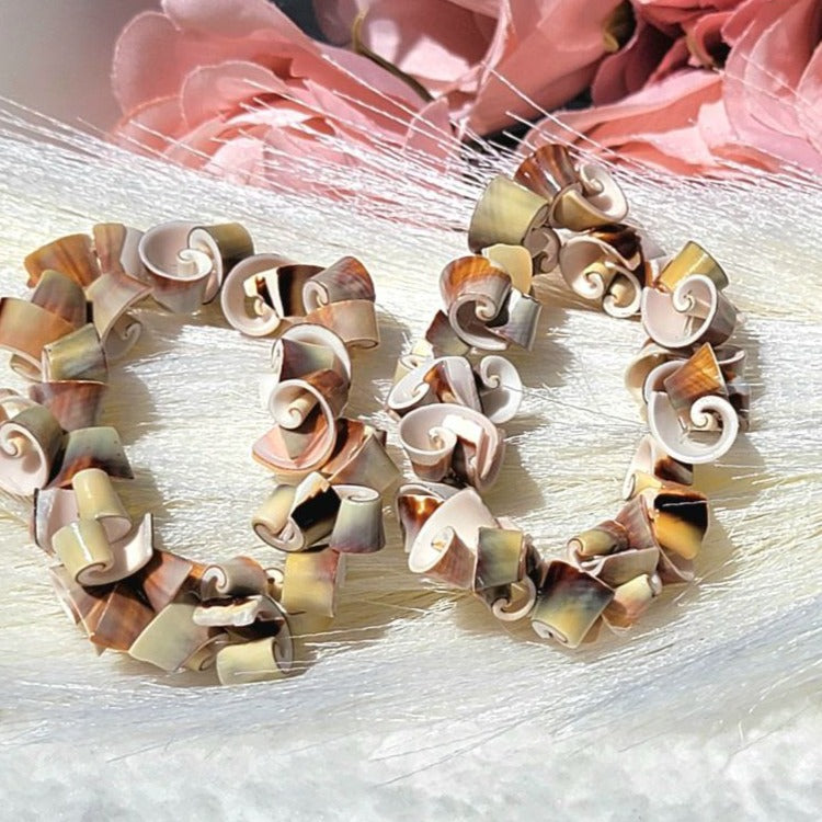 Beach Vibe Seashell Bracelet - Spiral Pattern