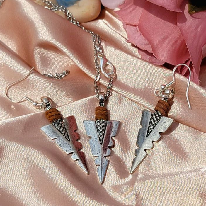 Silver Arrowhead Flint Necklace & Earring Set, Native American Jewelry