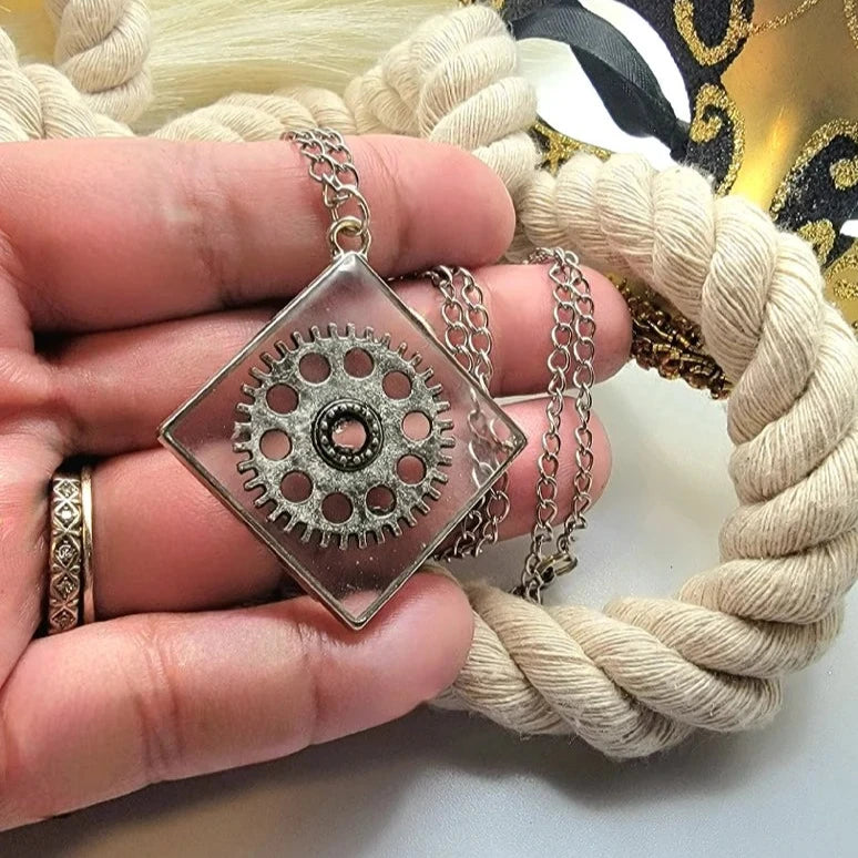 Resin-Sealed Steampunk Gear Necklace, Fusion Art & Technology Pendant, Handcrafted Steampunk Neckpiece