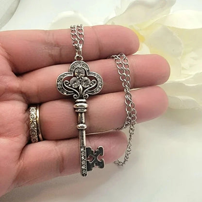 Collier pendentif clé en argent, clé squelette en strass, charme de cœur à usage quotidien, cadeau de la Saint-Valentin, cadeau d’anniversaire, jeton d’amour souvenir