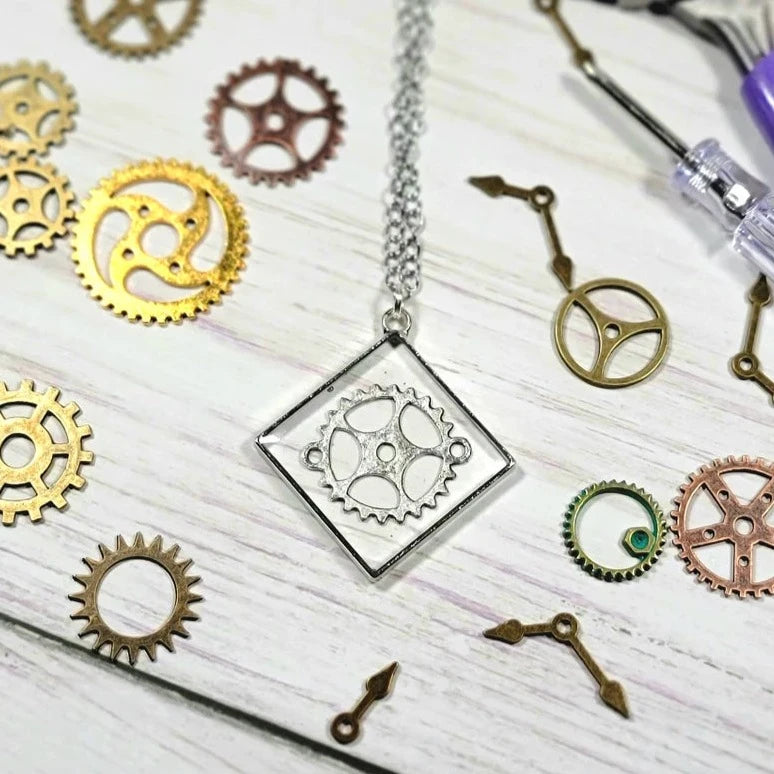 Elegant Art and Technological Steampunk Necklace, Unique Wheel Gear Design Pendant