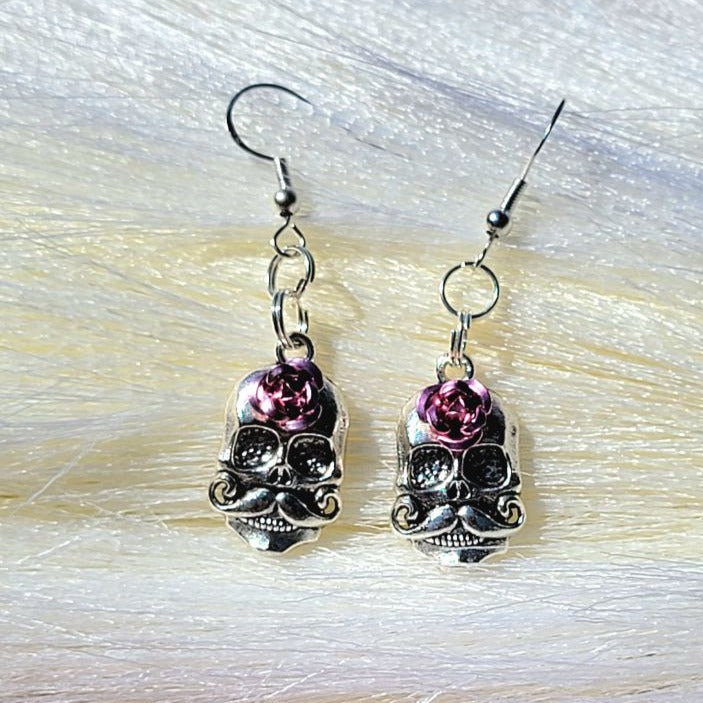 Small Skull Head Dangle, Scary Fashion Earrings, Unique Punk Style Jewelry, Spooky Drop, Halloween Horror Themed Jewelry, Alternative Style Accessory