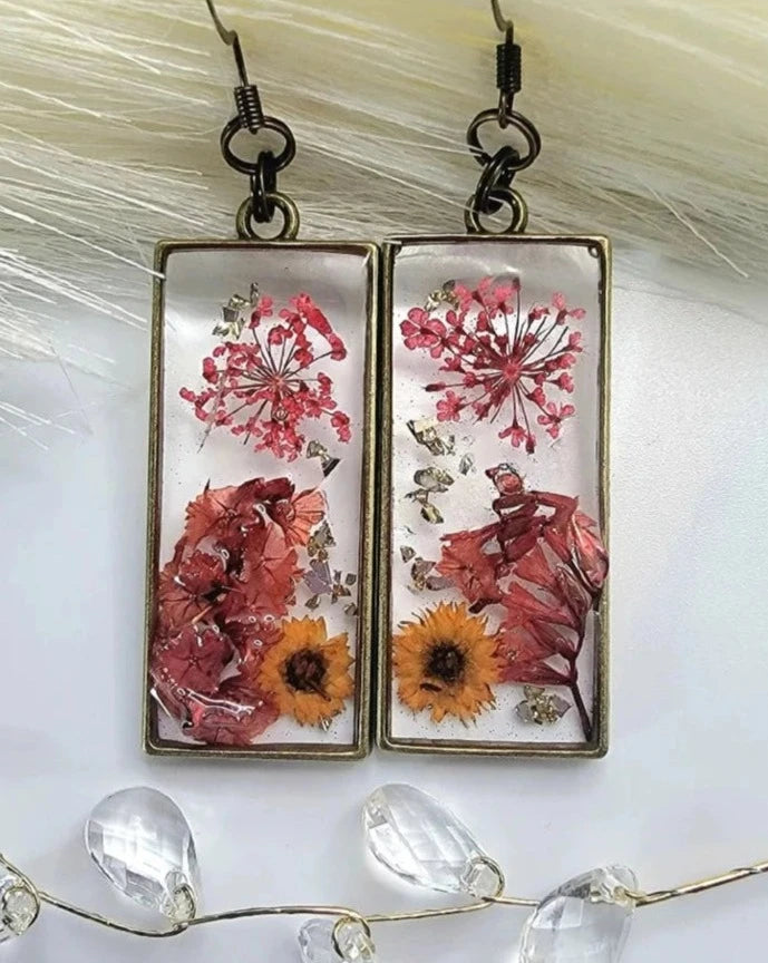 Sun-Kissed Morning Meadow Earrings,  Handcrafted Daisy Resin Dangle, Nature-Inspired Jewelry Art, Vibrant Fall Botanical Drop