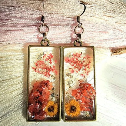 Sun-Kissed Morning Meadow Earrings,  Handcrafted Daisy Resin Dangle, Nature-Inspired Jewelry Art, Vibrant Fall Botanical Drop