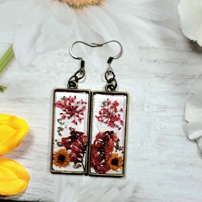 Sun-Kissed Morning Meadow Earrings,  Handcrafted Daisy Resin Dangle, Nature-Inspired Jewelry Art, Vibrant Fall Botanical Drop