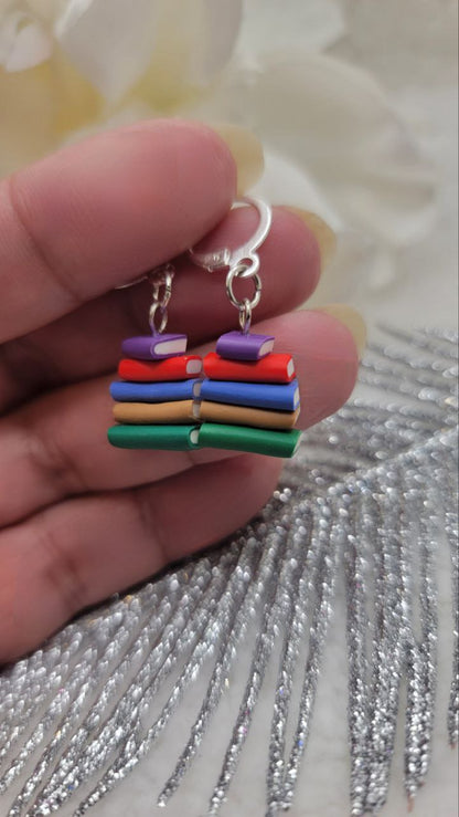 Boucles d’oreilles pile de livres, mode bibliothécaire, cadeau d’amoureux des livres, bijoux d’amoureux de la littérature, cadeau geek ringard, style académique, appréciation de l’enseignant