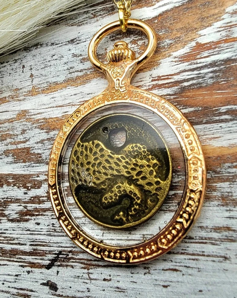 Elegant Victorian Style Steampunk Gear Necklace, Golden Pocket Watch Designed Pendant