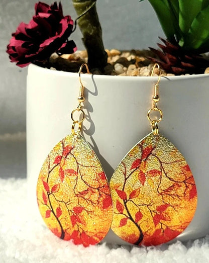 Autumn-Inspired Gold Leaf Teardrop Earring, Fall Color Palette Dangle, Women's Elegant Style Jewelry, Contemporary Style,  Fashion Forward