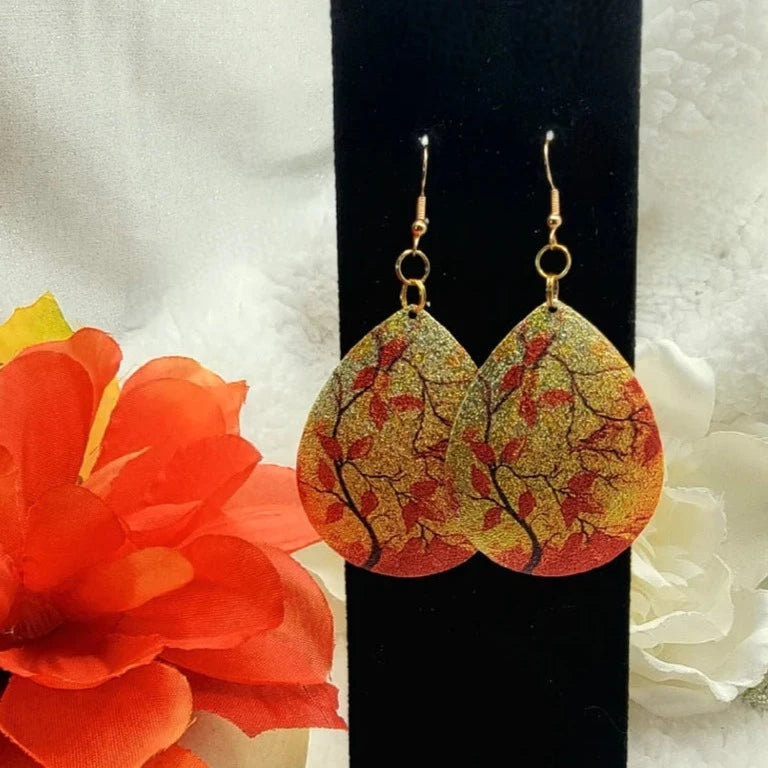 Autumn-Inspired Gold Leaf Teardrop Earring, Fall Color Palette Dangle, Women's Elegant Style Jewelry, Contemporary Style,  Fashion Forward