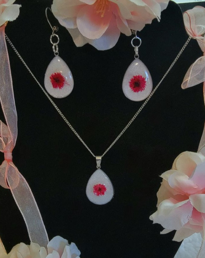 Ensemble de bijoux en résine pressée, collier et boucles d’oreilles en forme de larme véritable, mode naturaliste, design intemporel, respectueux de l’environnement à la mode