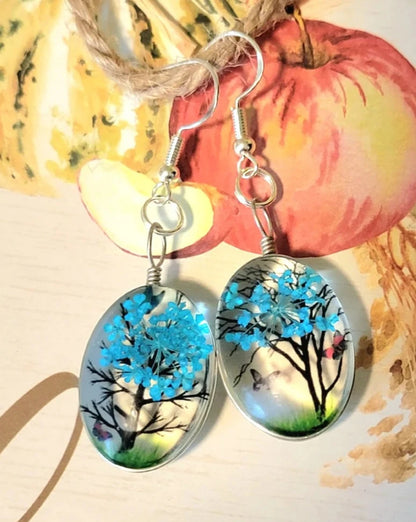 Boucle d’oreille turquoise baby’s Breath, design floral flottant, bijoux silhouette arbre de vie, pendentif fleur préservée, design naturellement pressé