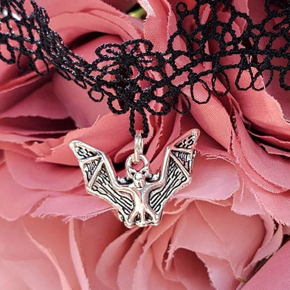 Nocturnal Grace Vampire Bat Choker, Mystique &amp; Unique Jewelry Design, Accessoire polyvalent, Pendentif d’Halloween énervé, Symbole de la magie de la nuit