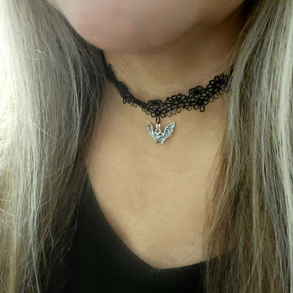 Nocturnal Grace Vampire Bat Choker, Mystique &amp; Unique Jewelry Design, Accessoire polyvalent, Pendentif d’Halloween énervé, Symbole de la magie de la nuit