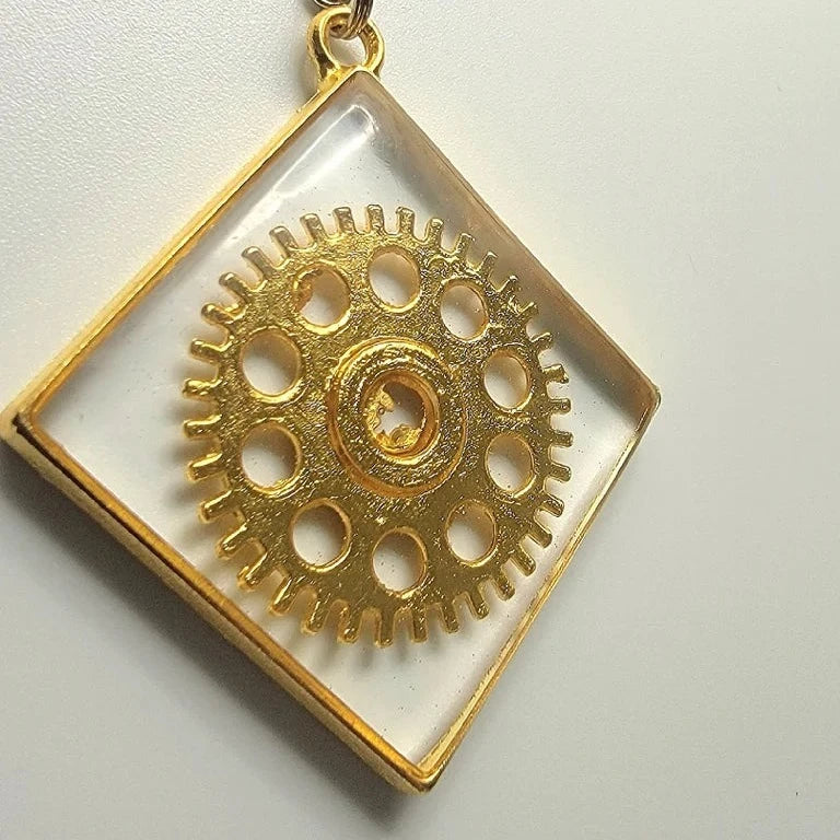 Mesmerizing Golden Wheel Gear Design Necklace, Steampunk Gear Pendant