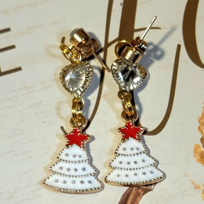 Boucles d’oreilles White Christmas Tree Dangle, Bijoux de vacances fantaisistes, Dangle de mode d’hiver, Bijoux festifs élégants, Accessoire mousseux enneigé