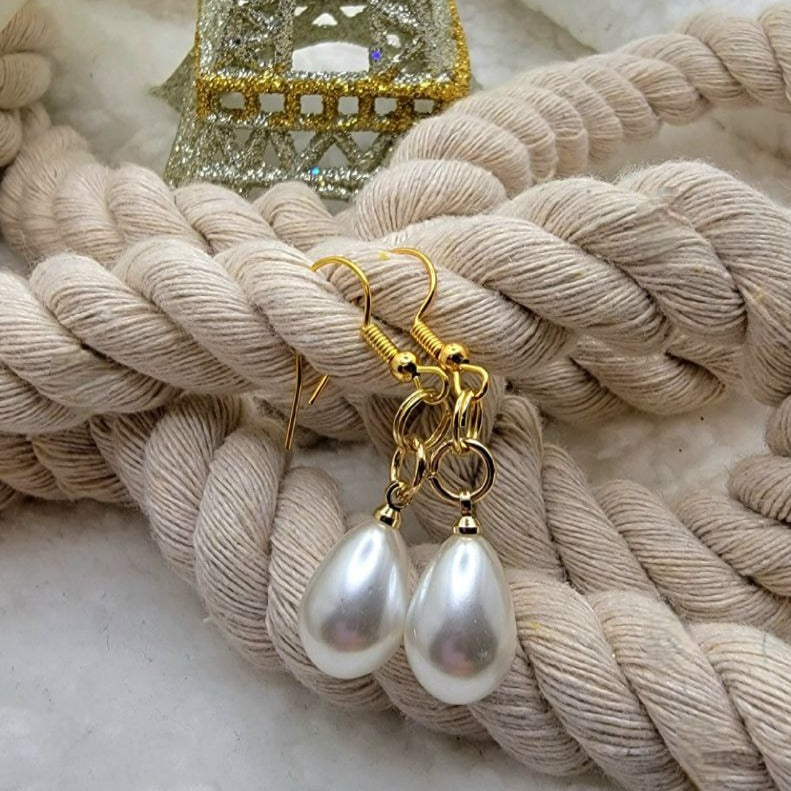 Classic White Faux Pearl Earring, Teardrop Shape Dangle