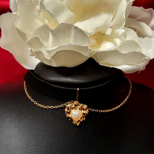 Gargantilla de cadena de oro perla blanca, cordón de terciopelo negro de moda, collar estilo lolita, banda para el cuello elegante, joyería gótica de lujo, alta costura