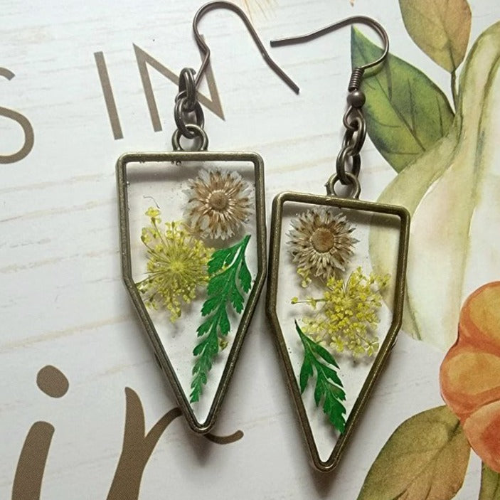 Boucle d’oreille Sunshine Yellow &amp; Green Medley, Timeless Beauty Garden Dangles, Cadeau parfait pour les amoureux de la nature, Bijoux écologiques uniques