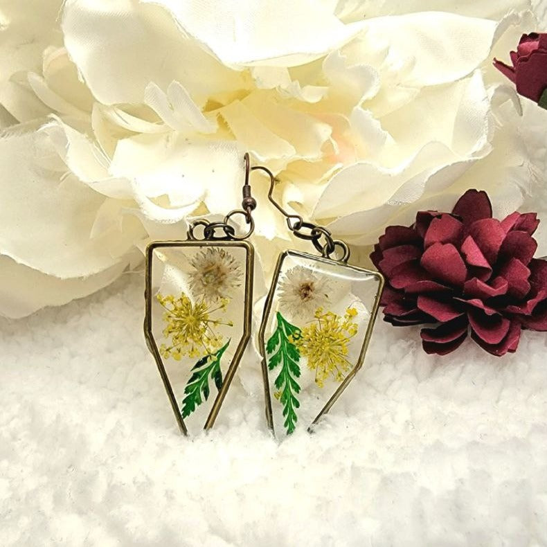 Boucle d’oreille Sunshine Yellow &amp; Green Medley, Timeless Beauty Garden Dangles, Cadeau parfait pour les amoureux de la nature, Bijoux écologiques uniques