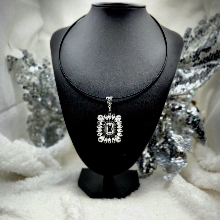 Marquise & Pear-Cut Design Necklace, Elegant Rhinestone Statement Choker, Modern Mirror Aesthetic Pendant