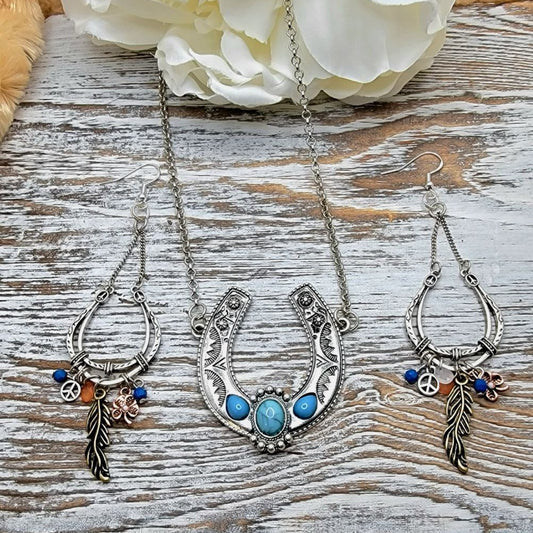 Horseshoe Necklace and Earring Set, Elegant Barn Wedding Jewelry, Equestrian Accessories, Western Design, Rodeo Style